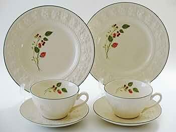 ウェッジウッド　 2枚セット WEDGWOOD - 【美品】ウェッジウッド☆ガーデンメイズ☆ペア